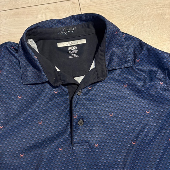 Greg Norman Golf Shirt Dark Blue Polo with Crab Pattern - Picture 2 of 3